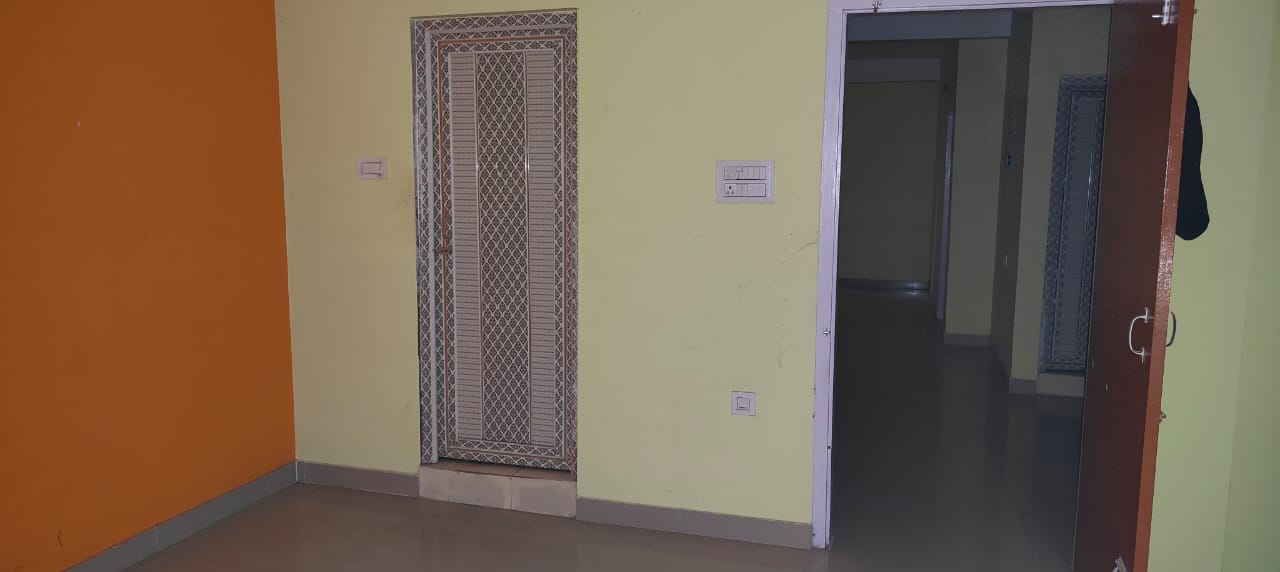 Semi Furnished 2bhk in Laxmi Nath Bezbaruah Path, Hatigaon, Guwahati, Assam, India for Rent